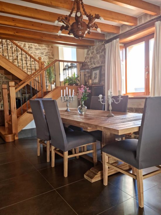 comedor casa rural forjas de orzales