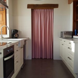 salón casa rural forjas de orzales
