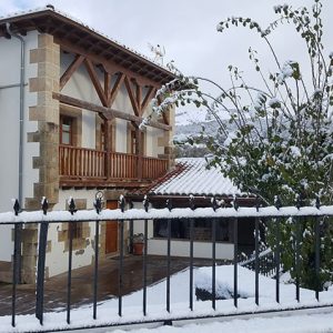 nieve en casa rural forjas de orzales