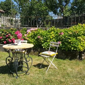 jardin casa rural forjas de orzales